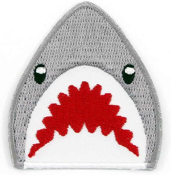 Amazon Co Jp Winks For Days サメ絵文字刺繍アイロン接着パッチ 服 ファッション小物