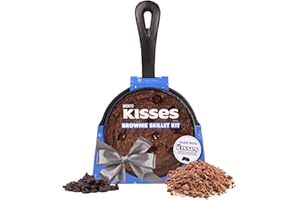 Galerie Small Cast Iron Skillet with Hershey’s Brownie Mix, Instructions Included, Christmas Gift for Bakers, 2.17 Ounces