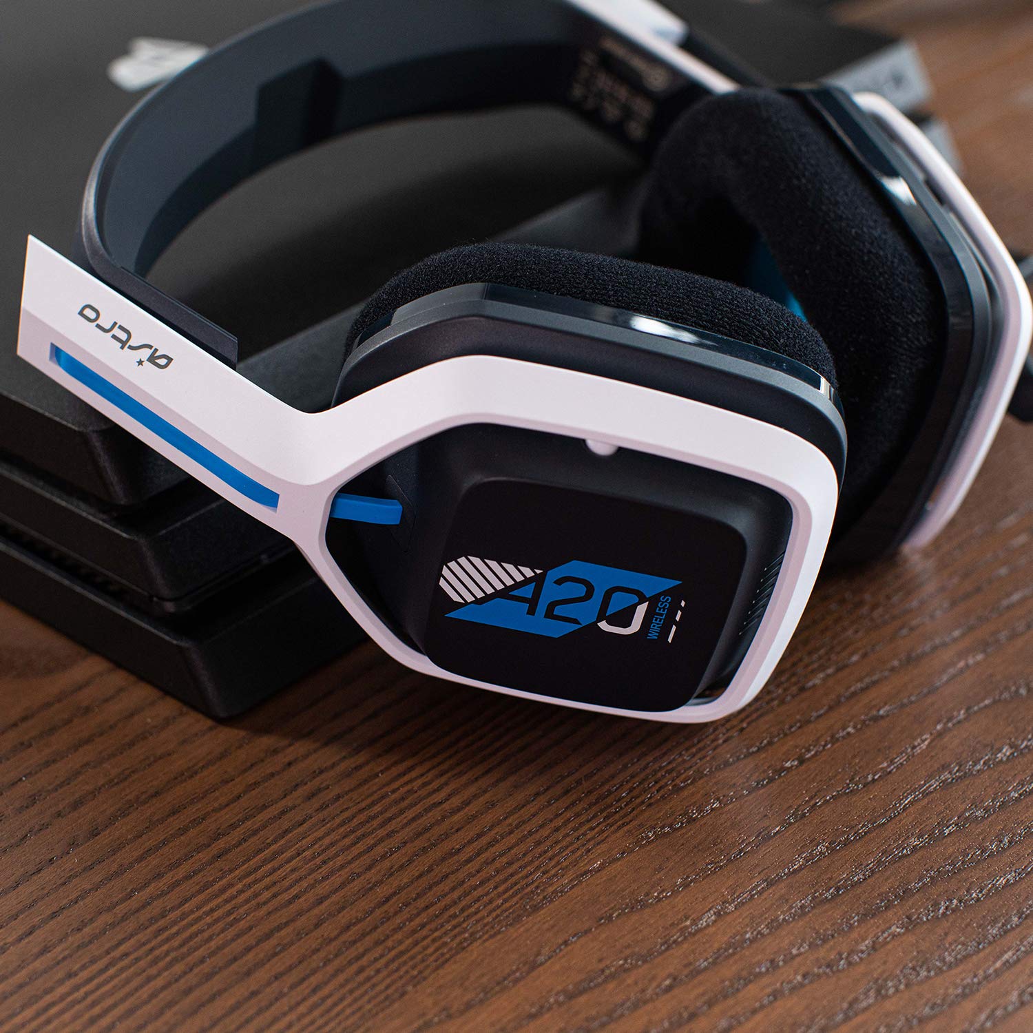 ASTRO Gaming A20 Wireless Headset Gen 2 for PlayStation 5/4, PC & Mac - White/Blue, Wireless Gaming Headset with Microphone