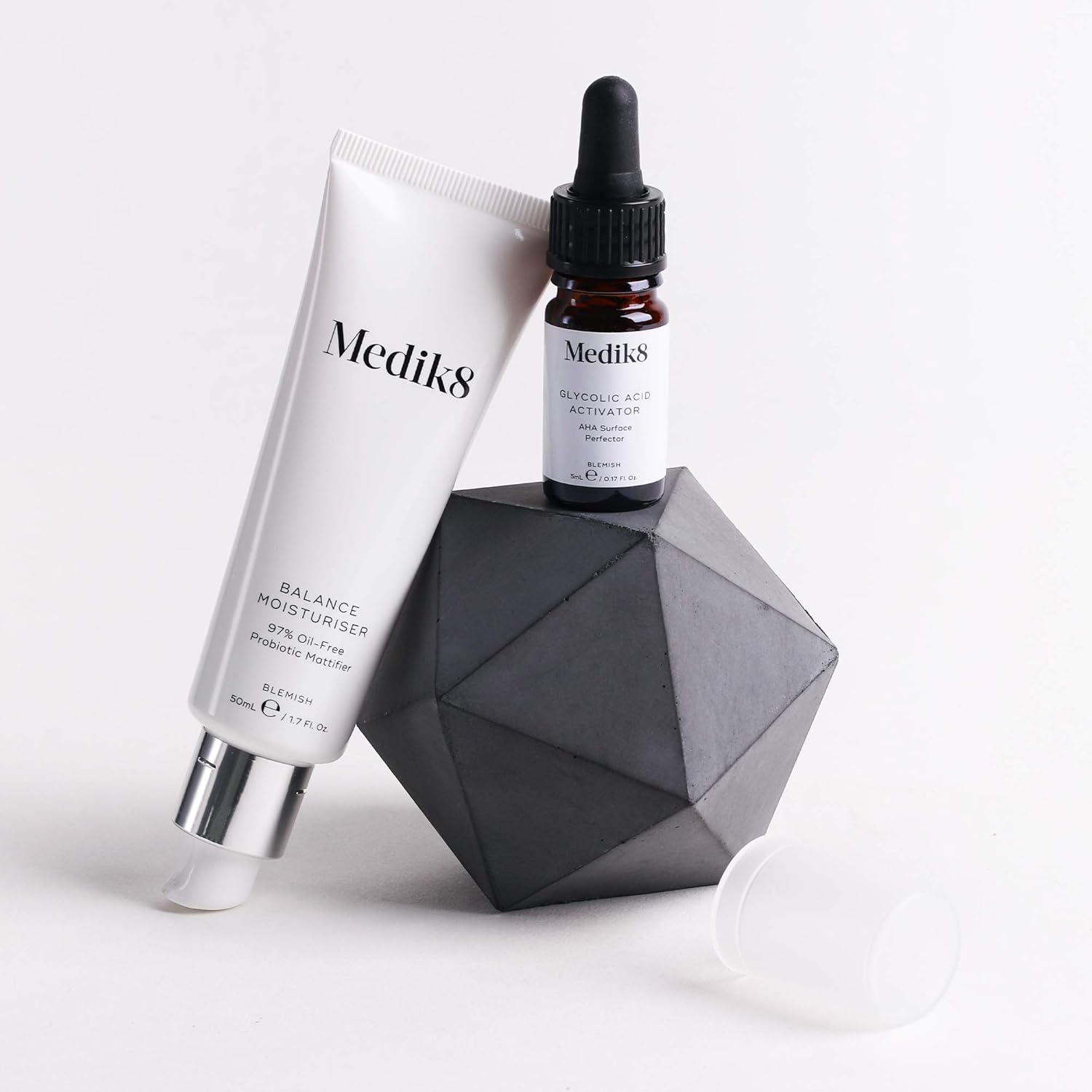 Medik8 Balance Moisturiser & Glycolic Acid Activator - 97% Oil-Free Probiotic Mattifier with AHA Surface Perfector - 50ml & 10ml - Image 5