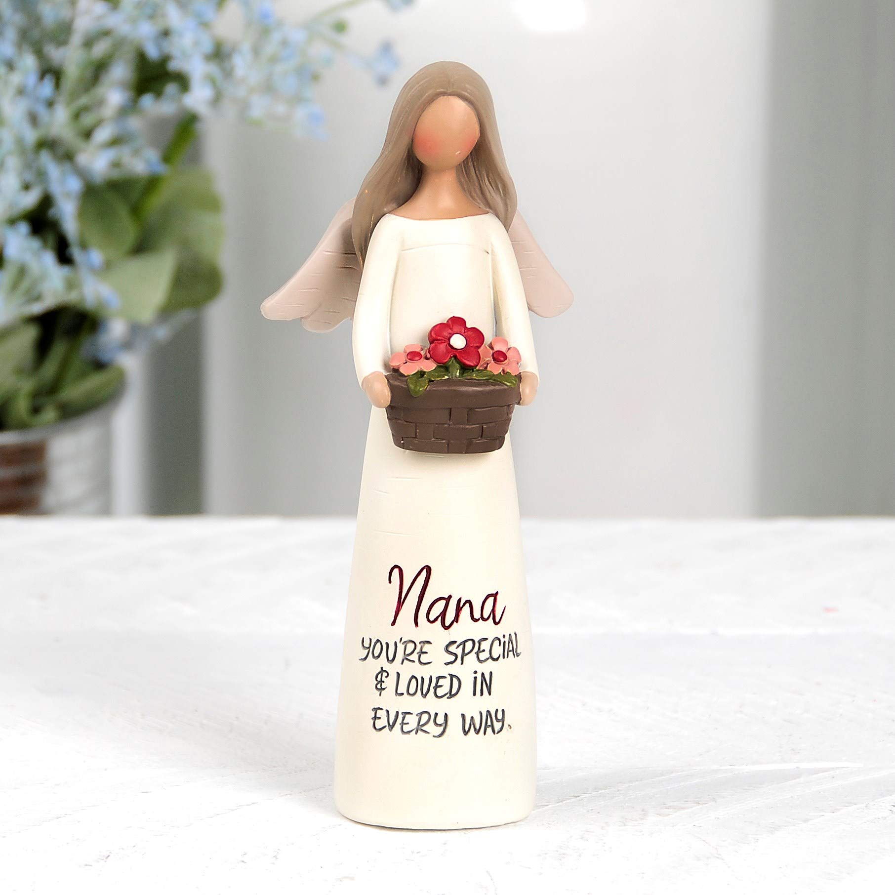 Feather & Grace Nana Angel Figurine – Handcrafted Resin Keepsake Ornament with Flowers & Heartfelt Inscription – Sentimental Gift for Nana, 14cm Collectible