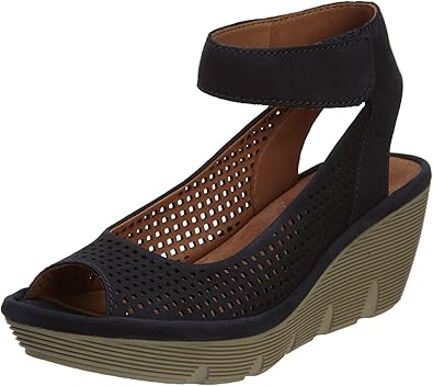 clarks cloudsteppers ankle boots