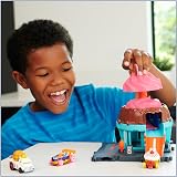 Hot Wheels City Downtown Ice Cream Swirl Let’s Race Set HTN77 with Car view 2