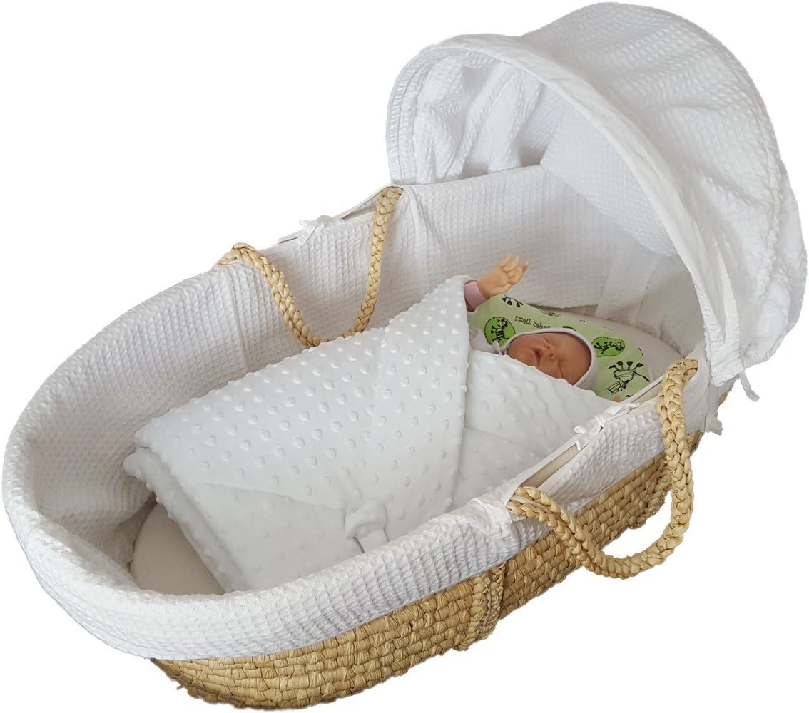 BlueberryShop Minky Fleece Baby Swaddle Wrap Bedding Blanket | Two-Sided Sleeping Bag for Newborns | Intended for Kids Aged 0-3 Months | Perfect as a Baby Shower Gift | 75 x 80 cm | Green White