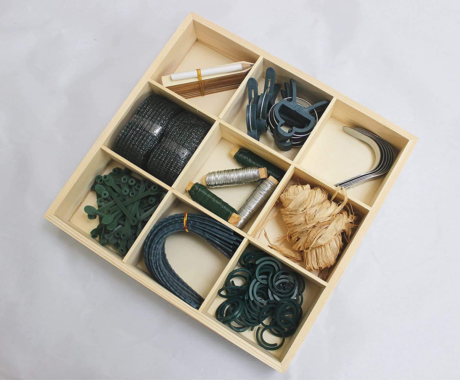 Garden Mile 9 PCS Garden Tools Set, Gardening Sets with Gardening Wooden Tool Box, Garden Tools and Equipment, Gardening Gifts for Women, Christmas Gifts for Mum, Gran, Sister Gardening Lovers