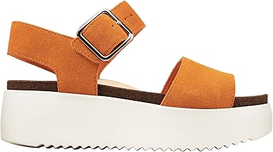 clarks wallabees carhartt