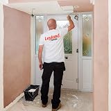 Leyland Trade Acrylic Primer Undercoat White 5L view 4