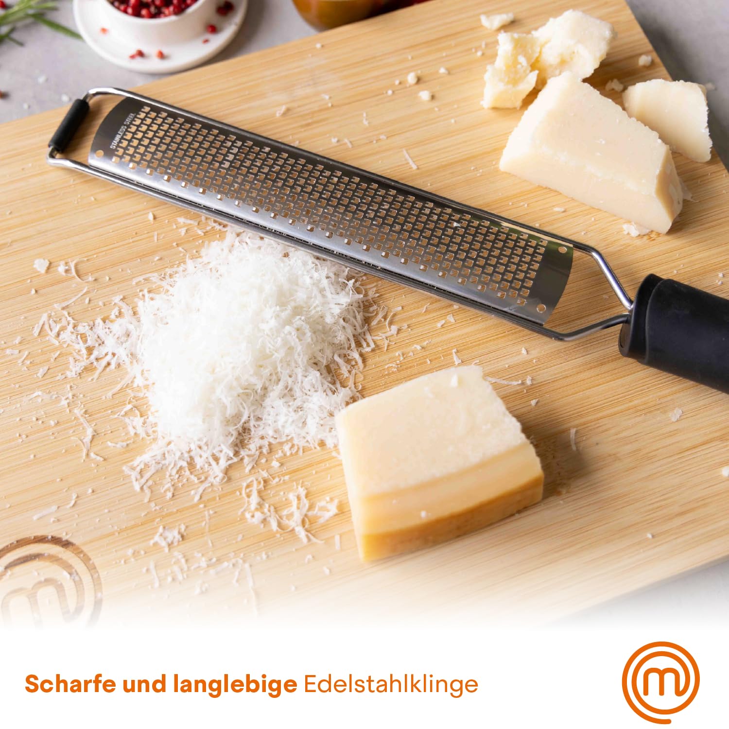 MasterChef Parmesanreibe Zester, Zestenreißer, Zitronenreibe, Muskatnuss Reibe, Ingwerreibe, Handreibe mit Rassiermesserscharfe Edelstahlklinge und Ergonomisch Rutschfester Griff, Spülmaschinenfest 4