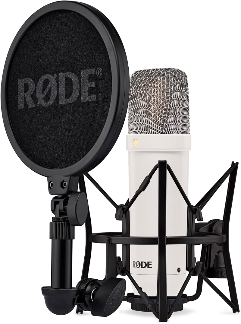 RØDE NT1 Signature Series Large-Diaphragm Condenser Microphone with Shock Mount