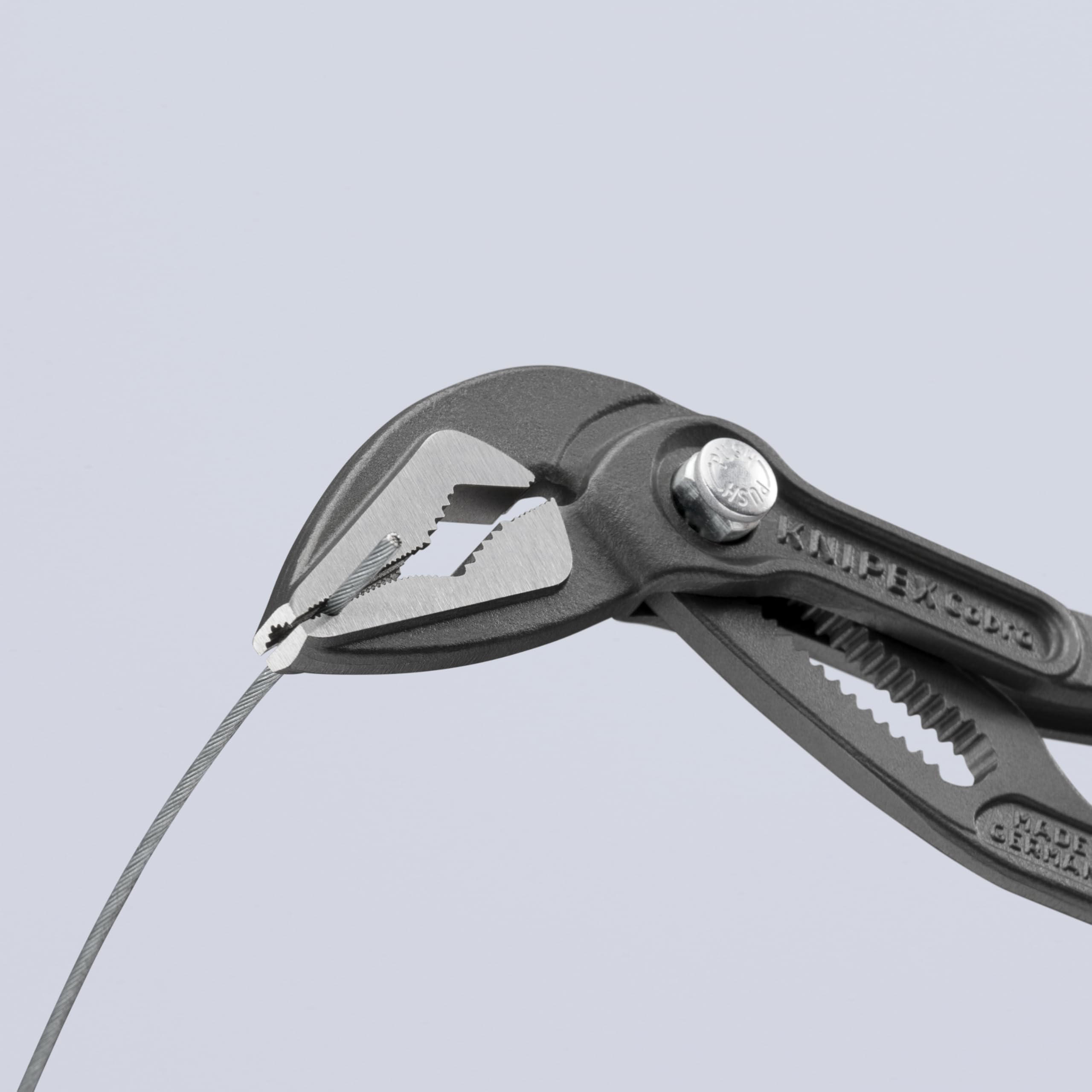 KNIPEX Cobra ES Wasserpumpenzange extra-schlank auf SB-Karte mit rutschhemmendem Kunststoff überzogen 180 mm, 87 51 180 SB 6