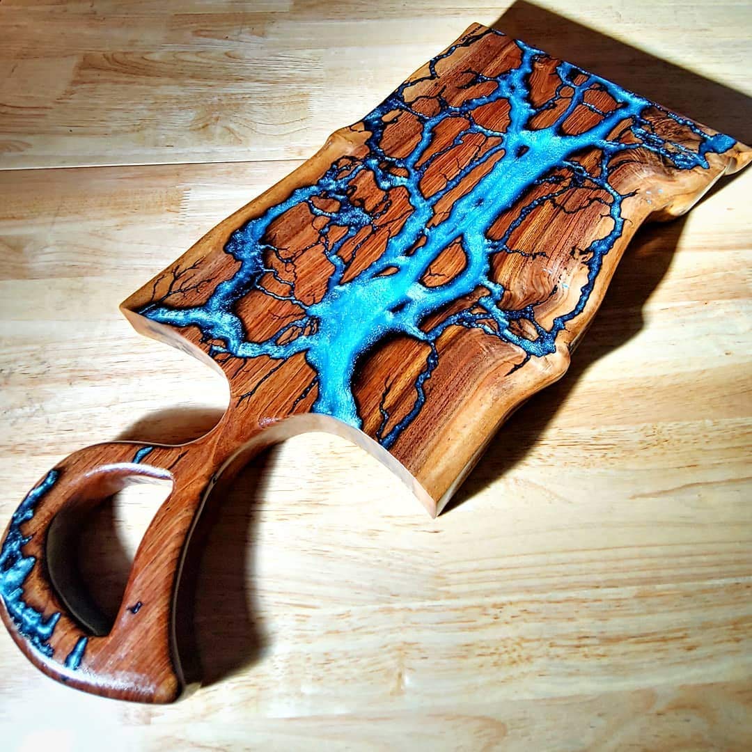 Amazon Com Walnut Charcuterie Board Thick Rectangular Medium Live Edge Cutting Board Epoxy River Fractal Burning Handmade