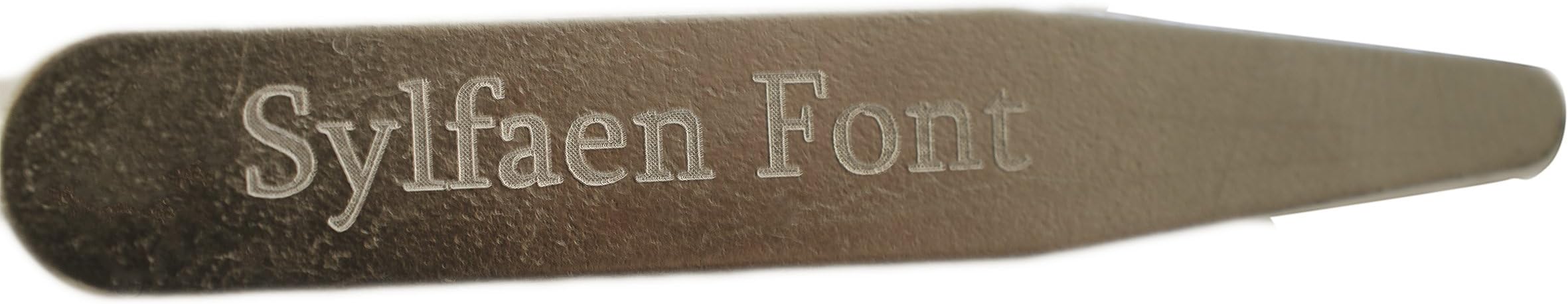 FunkyCufflinksMagnetic Collar Stays to Engrave in Sylfaen Font