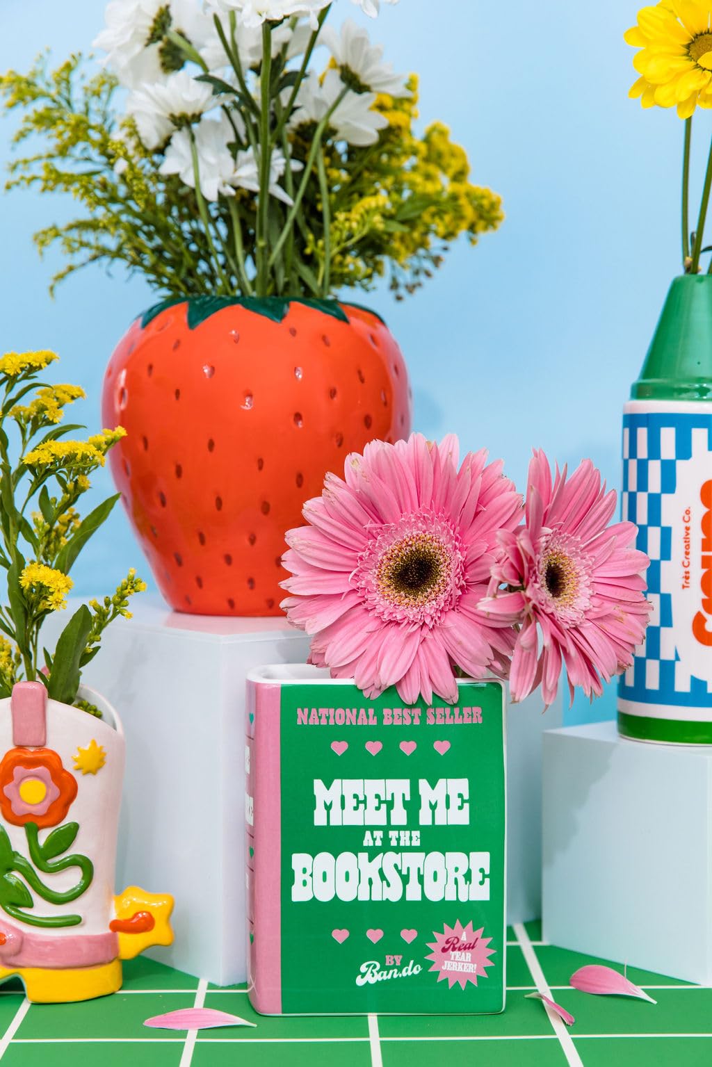 ban.do Vintage Inspired Strawberry Vase, Decorative Ceramic Vase, Large Flower Vase, Unique Strawberry Decor for Home/Kitchen/Office - Image 6