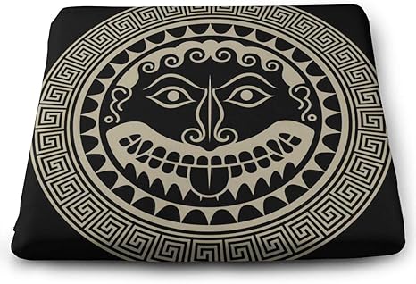 Amazon Co Jp ゴルゴンメデューサヘッドと古代ギリシャの盾 車椅子用 洗える 高反発 クッション 滑り止め 仕様 車いす 座布団 座り心地抜群 椅子 車 オフィス 自宅用 ホーム キッチン