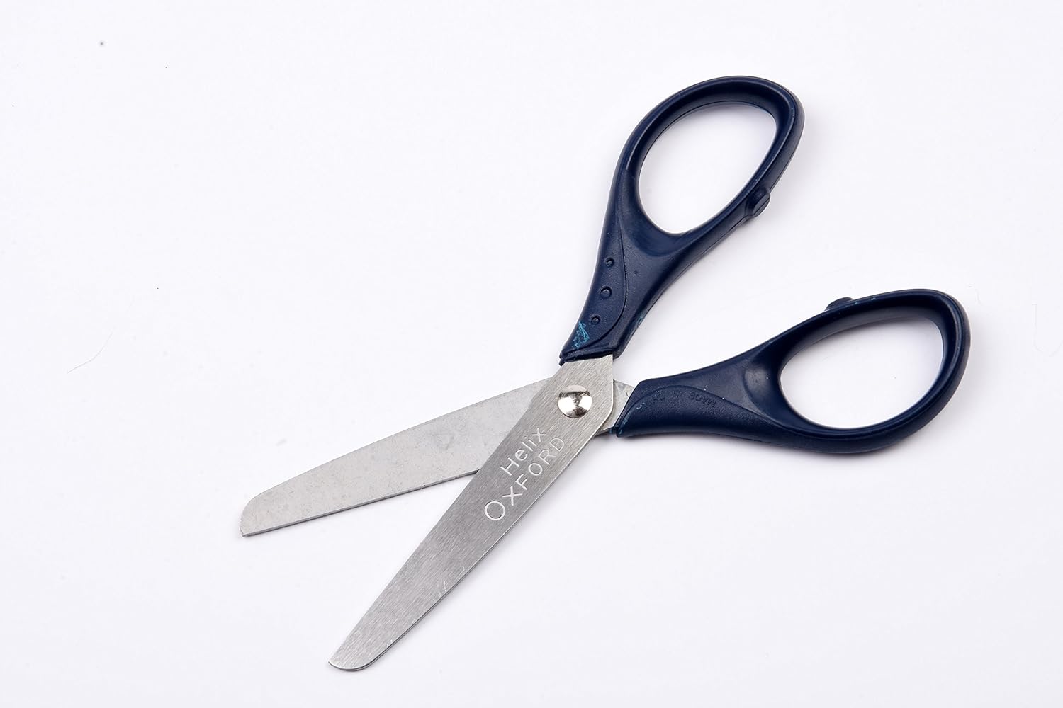 Helix Oxford Scissors 13cm BigaMart