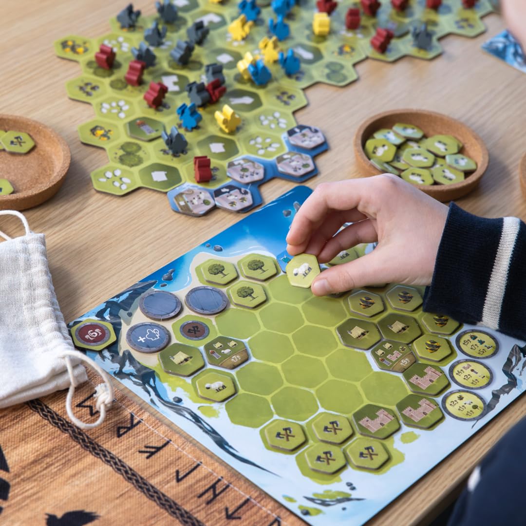 Looot - Pillage and Raid to Become Leader of The Vikings | Kenner Spiel Nominated for 2025 | Casual Strategy Board Game for Kids, Teens, & Adults | Ages 10+ | 2 to 4 Players | 45 Minutes
