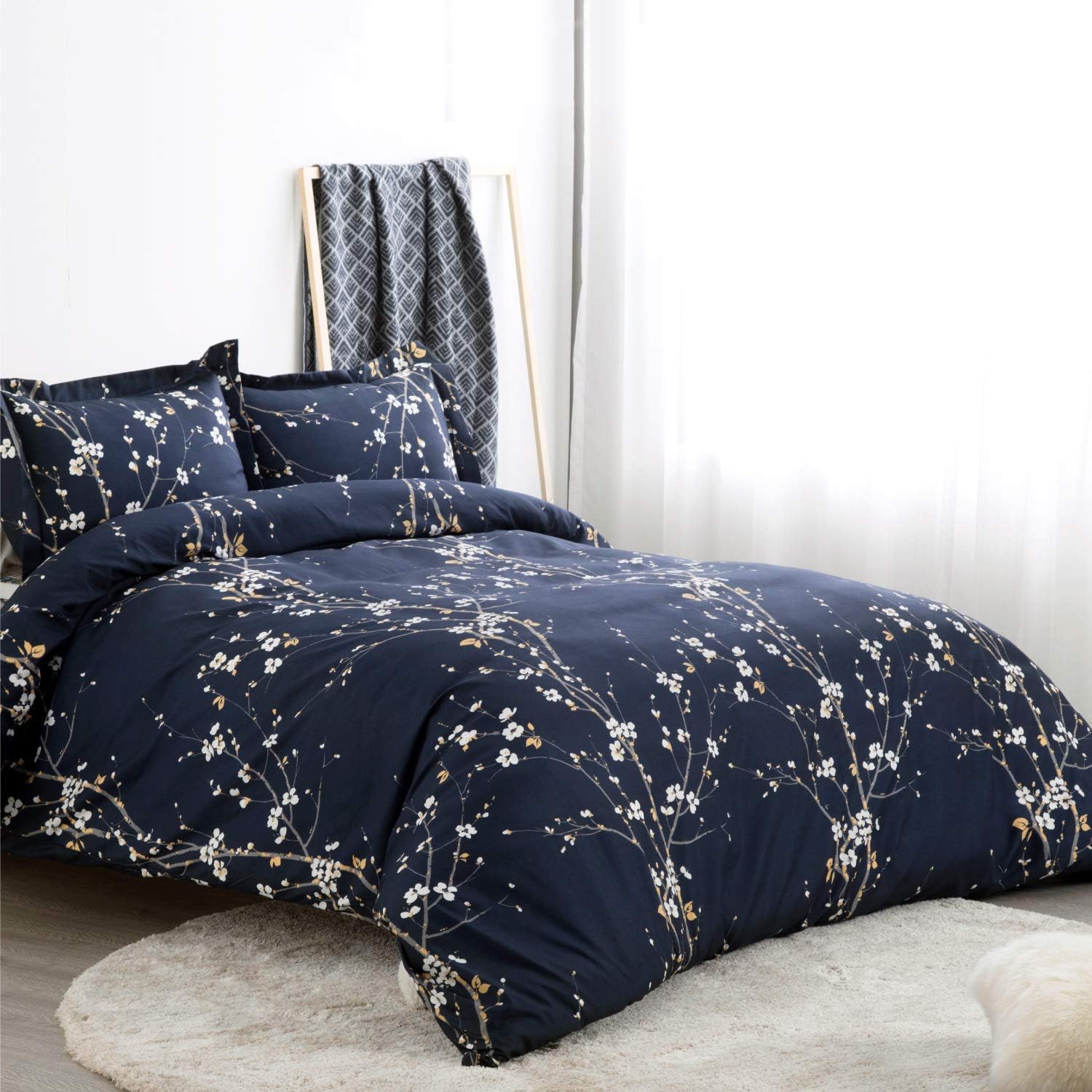 Bedsure Spring Bloom Pattern Bedding Set Full/Queen (90x90 inches) Duvet Cover Set Navy Printed Modern Comforter Cover-3 Pieces-Ultra Soft Hypoallergenic Microfiber: Home & Kitchen