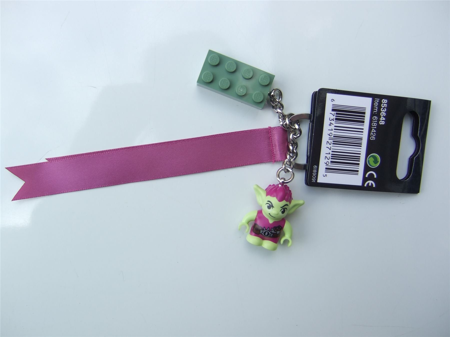 LEGO Elves Roblin Minifigure Keychain with a green brick 853648