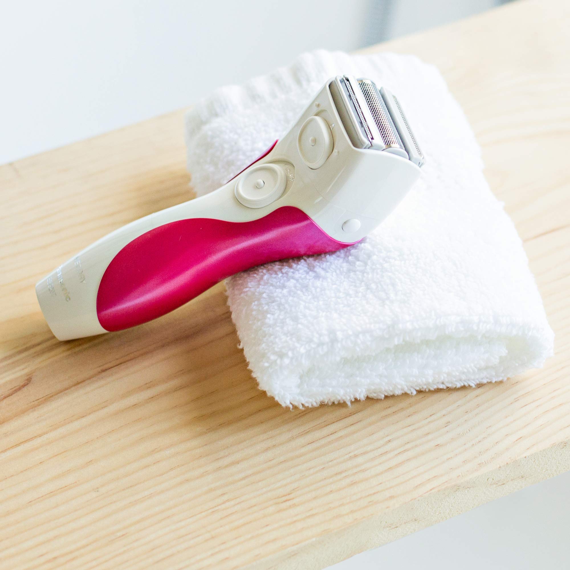 Panasonic Electric Shaver for Women, Cordless 3 Blade Razor, PopUp