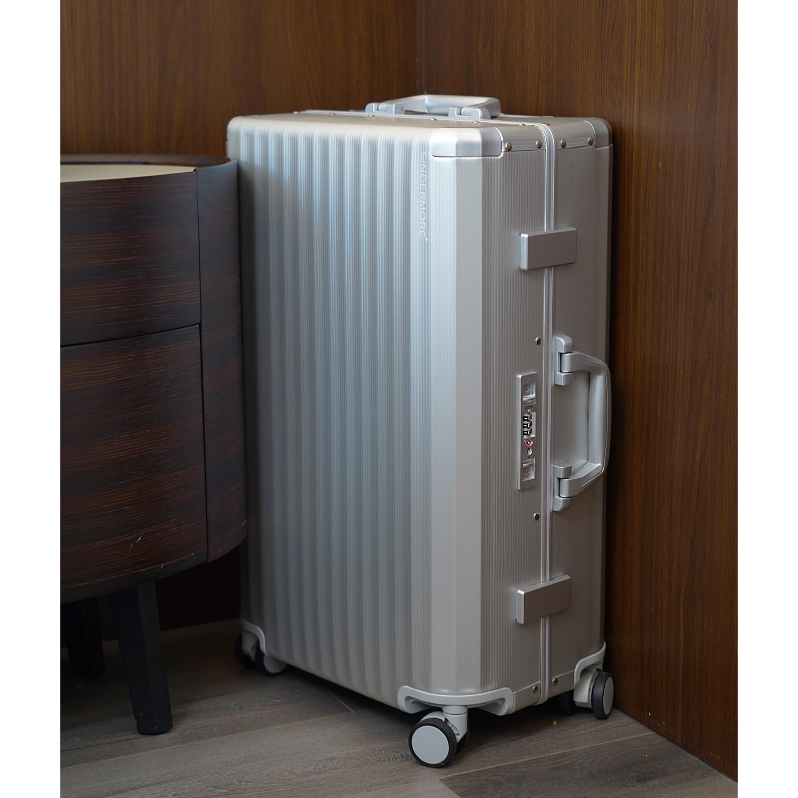 Aluminum Carry-on Luggage: Silver 20 inch Aluminum-Made Entire Shell Zipperless USB-C Port TSA Locks Spinner - Weekend Getaways International travel Business