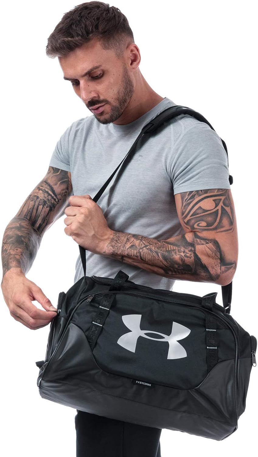Under Armour Adult Undeniable Duffle 3.0 Gym Bag: Clothing