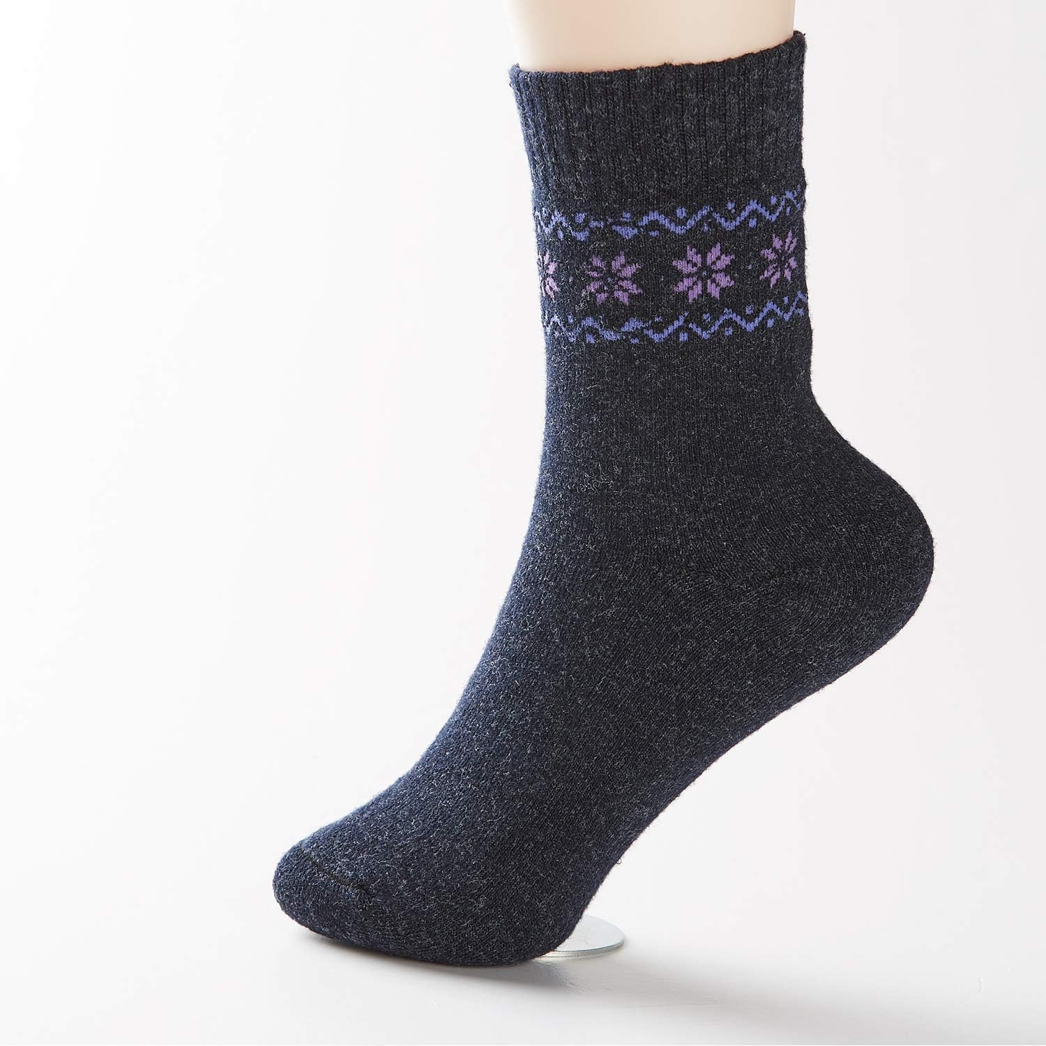 Pack of 4 Winter Warm Wool Socks Hiking Socks Knit Crew Socks for Women Soft and Comfortable: Clothing