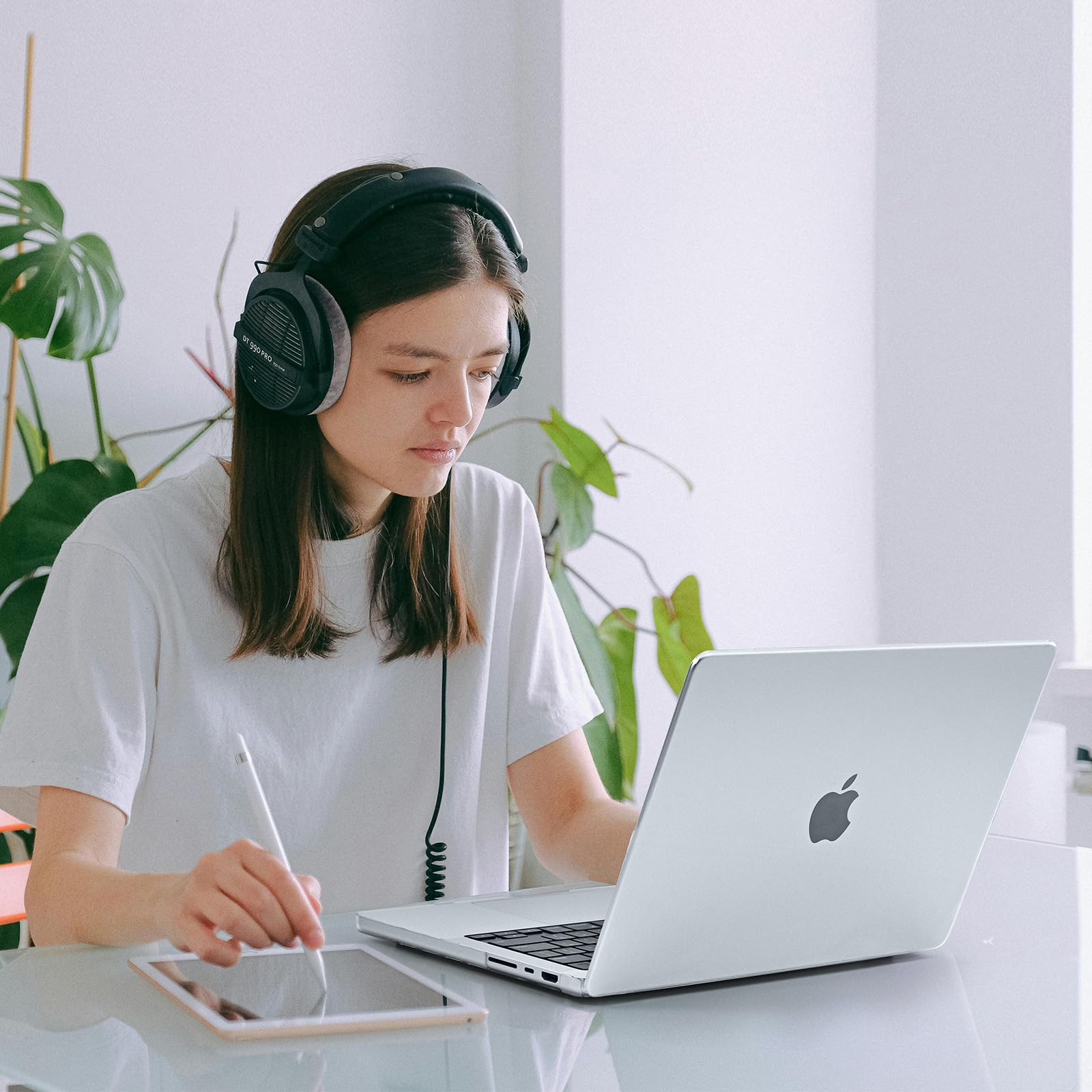 EooCoo Hülle kompatibel für MacBook Pro M4 14 Zoll A3112 A3185 A3401 M3 A2992 A2918 M2 A2779 M1 A2442 Pro/Max(2021-2024 Freisetzung), Glatt Transparent Cover Hartschale Schutzhülle Case, Kristall Klar