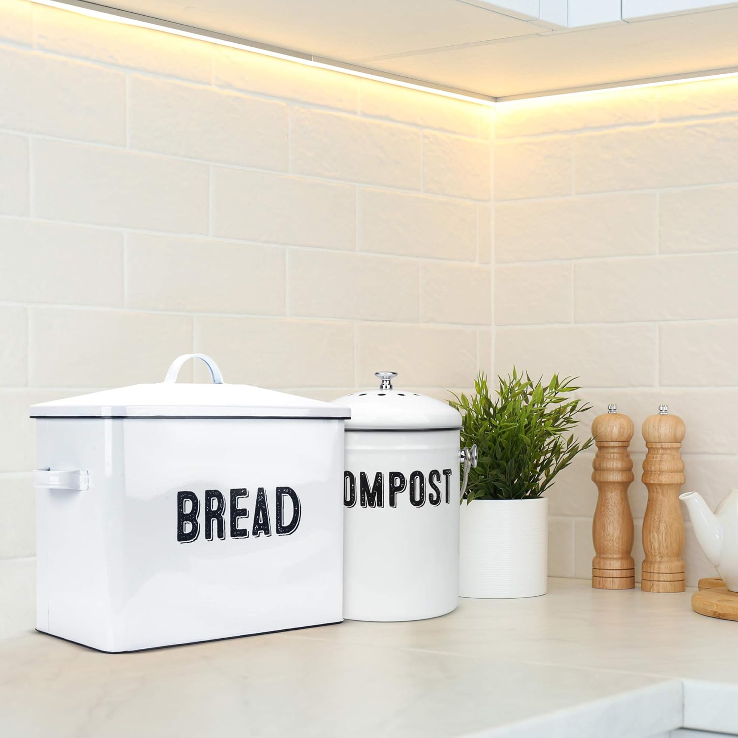 Aesthetic Farmhouse Bread Box For Kitchen Countertop - Extra Large Breadbox Holds 2+ Loaves Of Bread - Perfect Metal Storage Tin To Keep Your Bread, Bagels, Rolls And Buns Fresh For A Long Time: Kitchen & Dining
