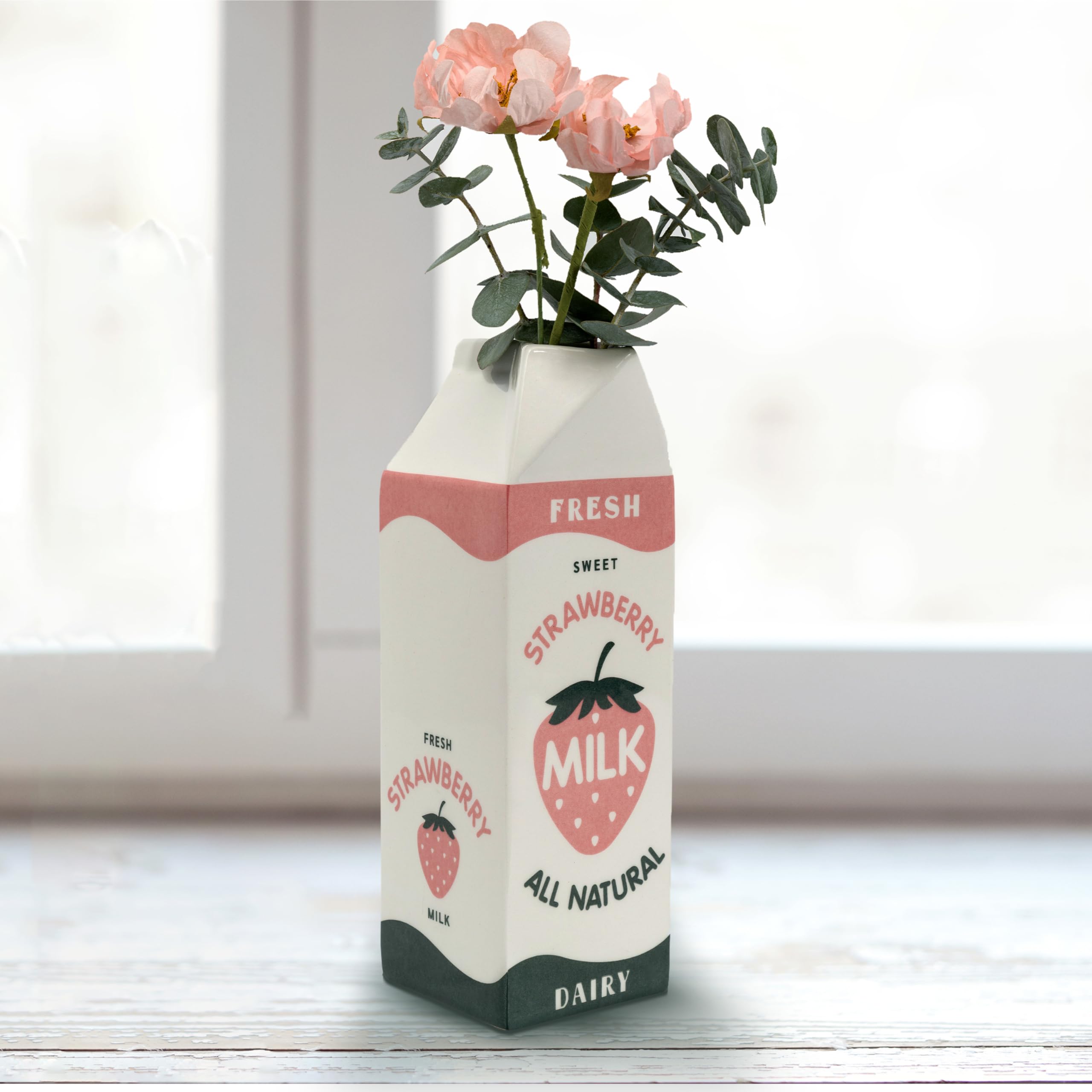 Bien Beau Milk Carton Vase – Ceramic – Vintage Inspired Kawai Style Strawberry Kitchen Decor – Hand Painted by –