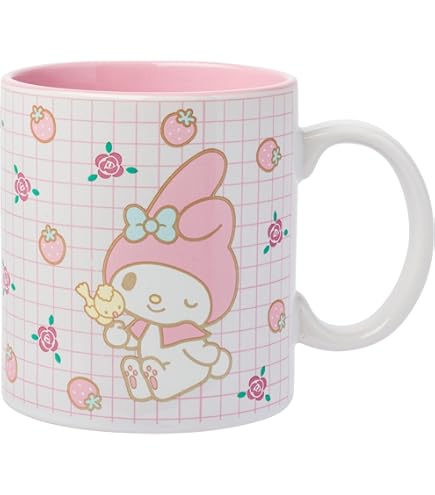 Amazon.com: Silver Buffalo Sanrio My Melody Strawberry Cupcake Wax