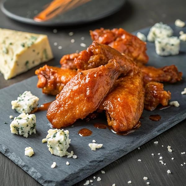 BUFFALO WILD WINGS MEDIUM BUFFALO SAUCE, 12 FL. OZ., PERFECT DIPPING SAUCE, CHICKEN MARINADE, WING SEASONING AND BURGER TOPPING, ENJOY A MEDIUM, COMFORTABLE HEAT