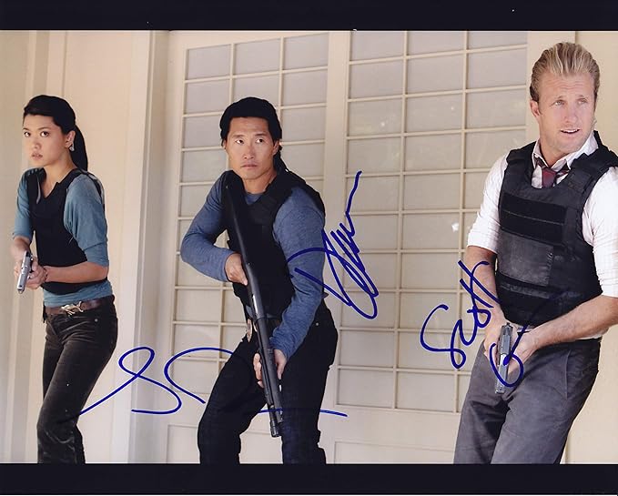 Amazon Hawaii Five 0 キャスト3名 グレイス パーク ダニエル デイ キム スコット カーン 直筆サイン入写真 アイドル 芸能人グッズ 通販