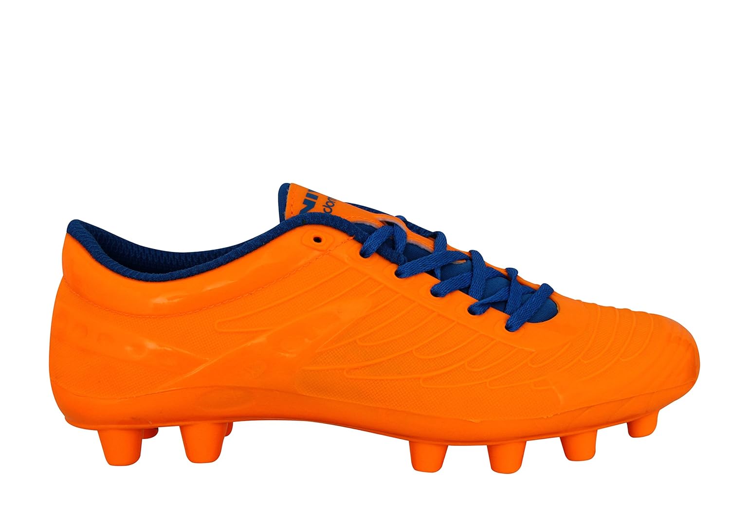 nivia dominator football shoes price
