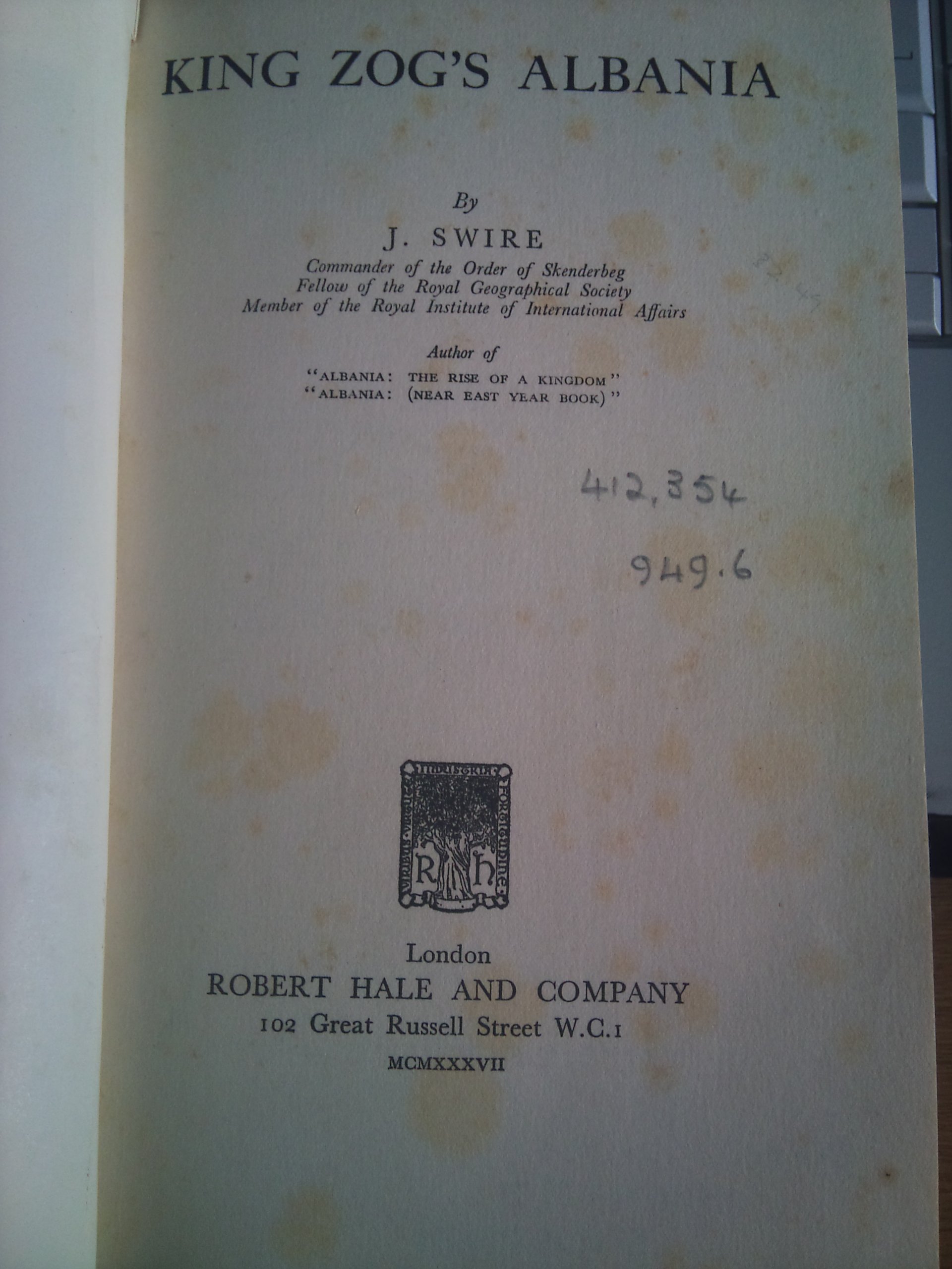 King Zogs Albania Joseph Swire Amazoncom Books - 