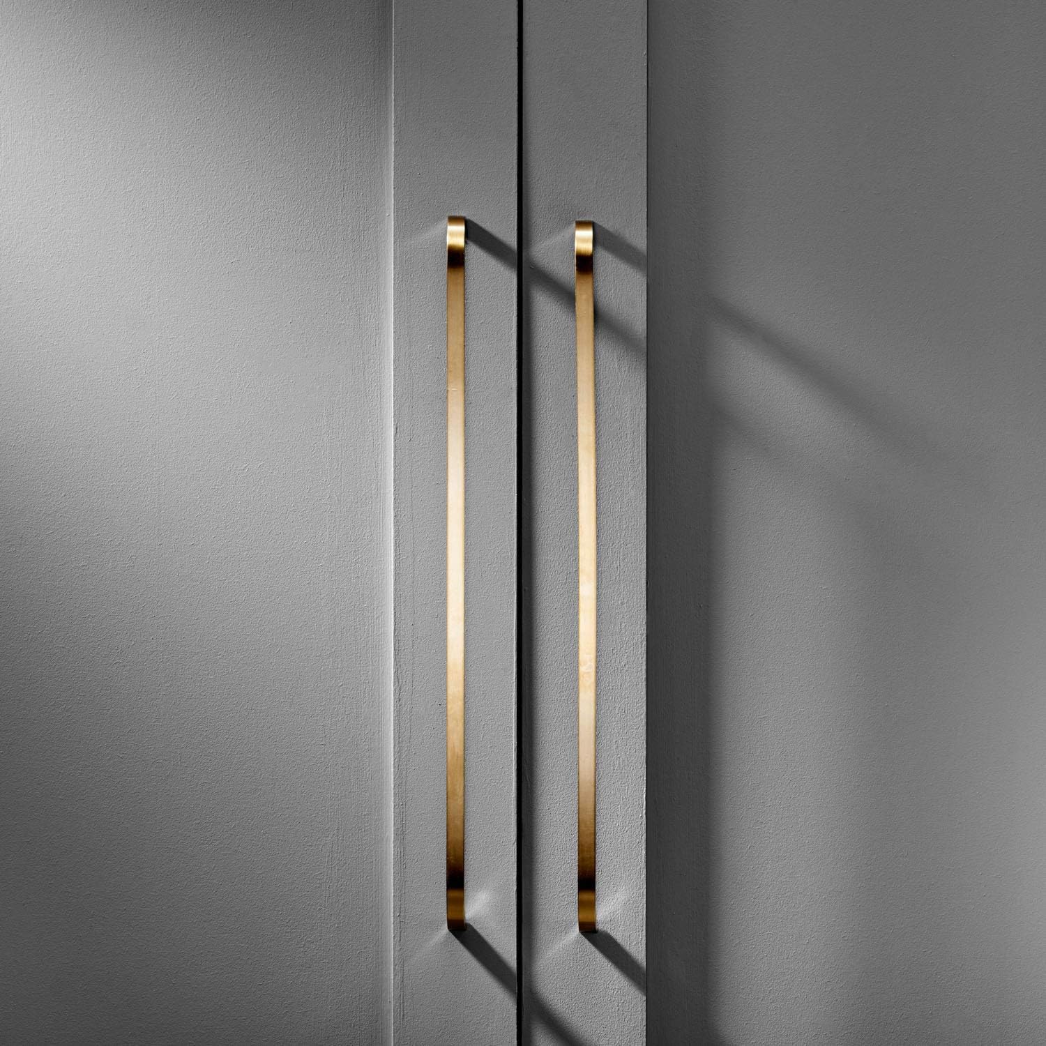 Solid Brass Bar Handles, Gold, PH2 - Hole Centre 288mm - Image 5