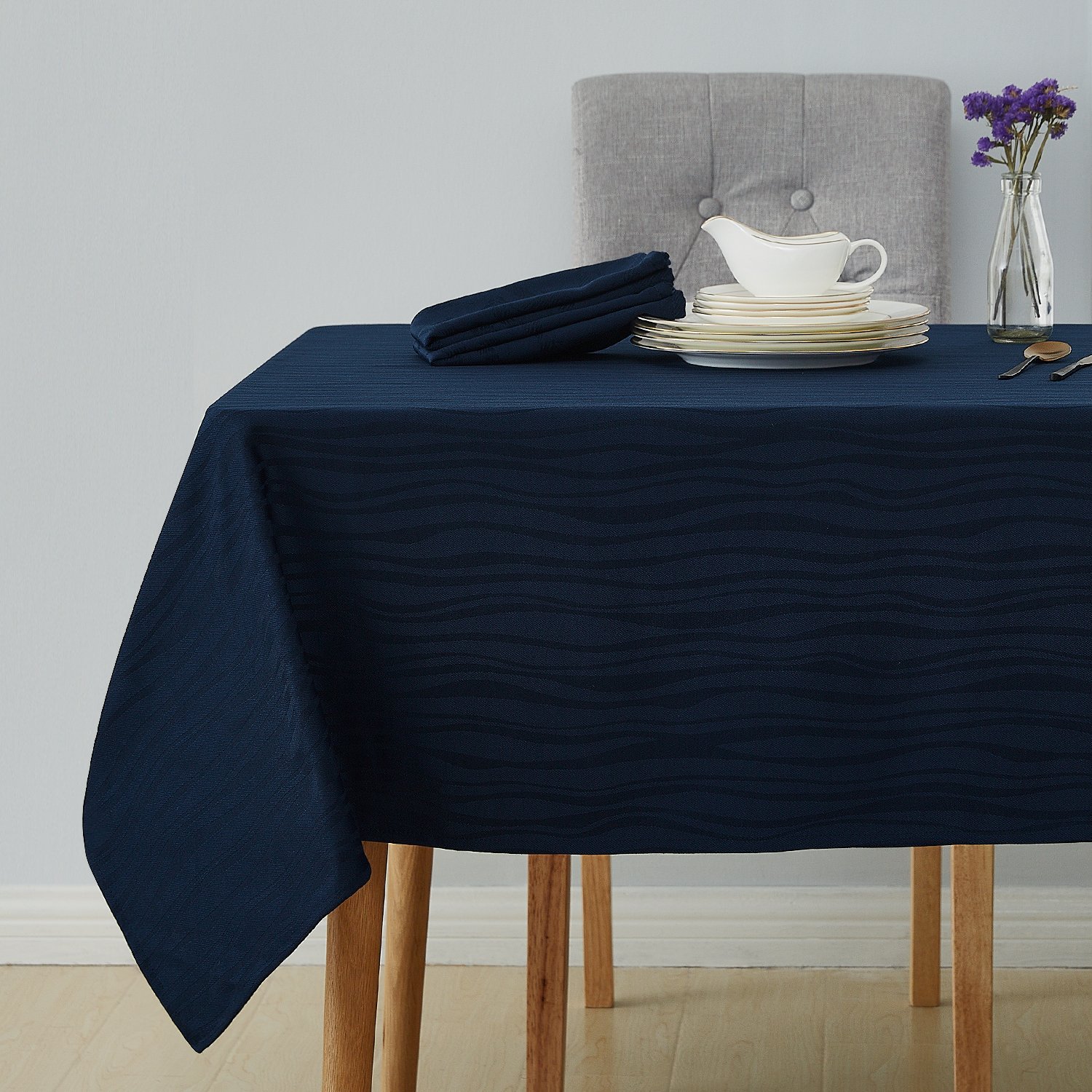 Deconovo Decorative Jacquard Tablecloth Wrinkle and Water Resistant