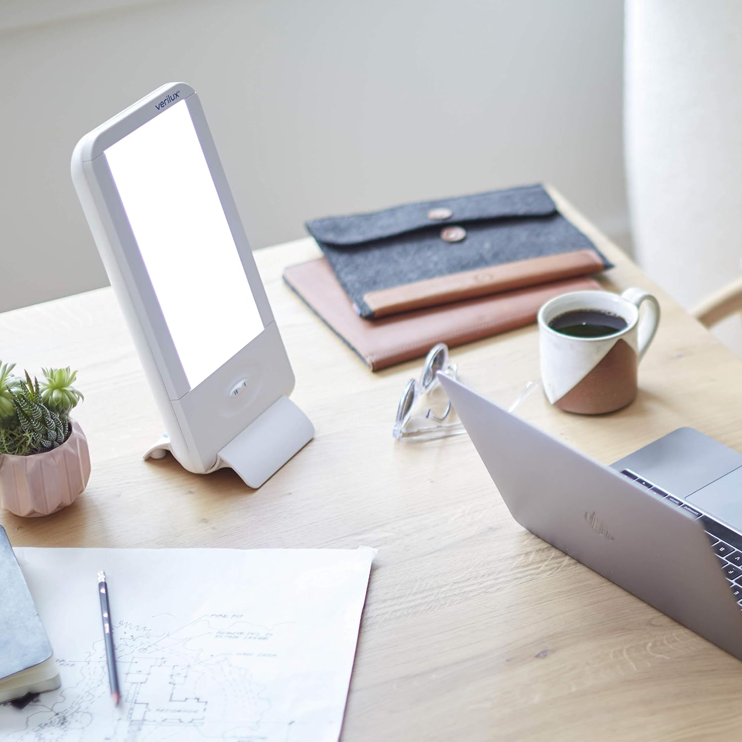 Verilux® HappyLight® Full-Size - UV-Free Therapy Lamp, Bright White Light with 10,000 Lux, Adjustable Brightness, 2 Interchangeable Lenses, Detachable Stand, and Wall Mountable: Health & Personal Care