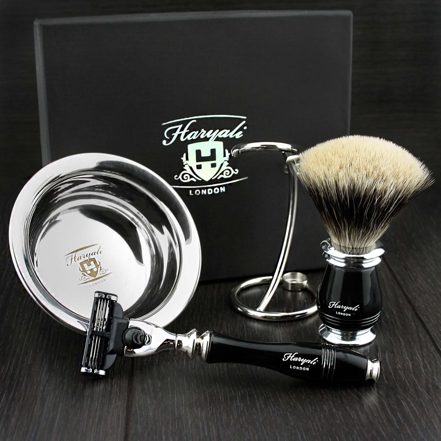 Men's Shaving Set in Black Colour Razor(Replaceable Head),Sliver Tip Badger Hair Brush - Image 3