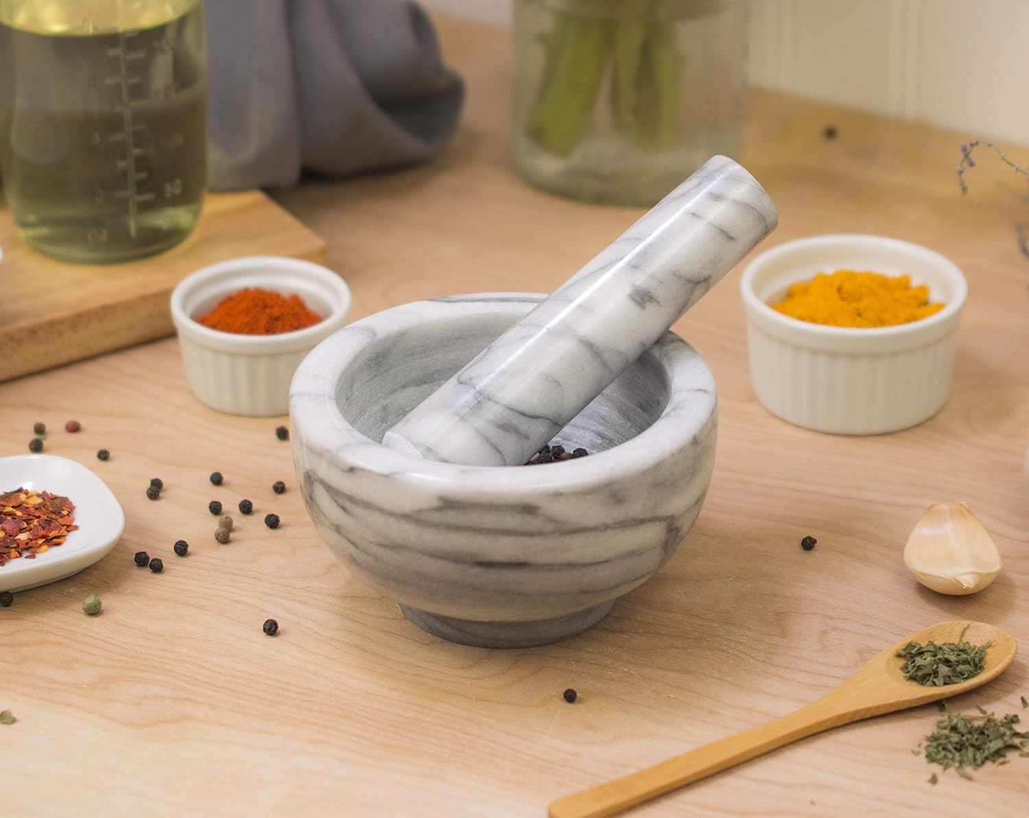 HIC Mortar and Pestle Spice Herb Grinder Pill Crusher Set, Solid Carrara Marble, 4-Inch x 2.5-Inch: Kitchen & Dining