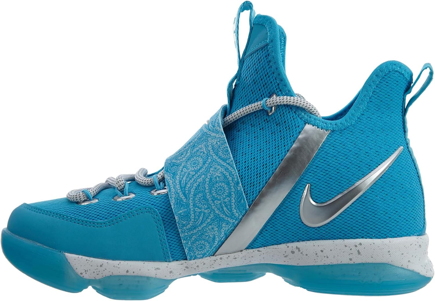 white leather basketball shoes