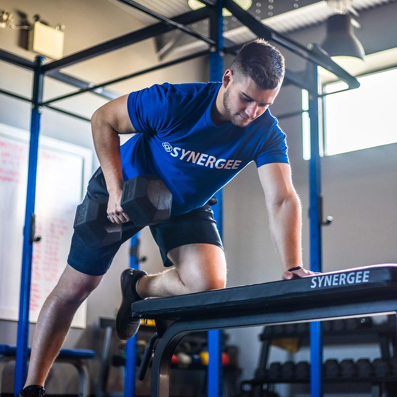 Synergee Flat Bench Workout Bench –Perfect for Pressing Exercises – Weight Bench for Dumbbell & Barbell Press Workouts – Great for Commercial, Garage and Home Gym: Sports & Outdoors
