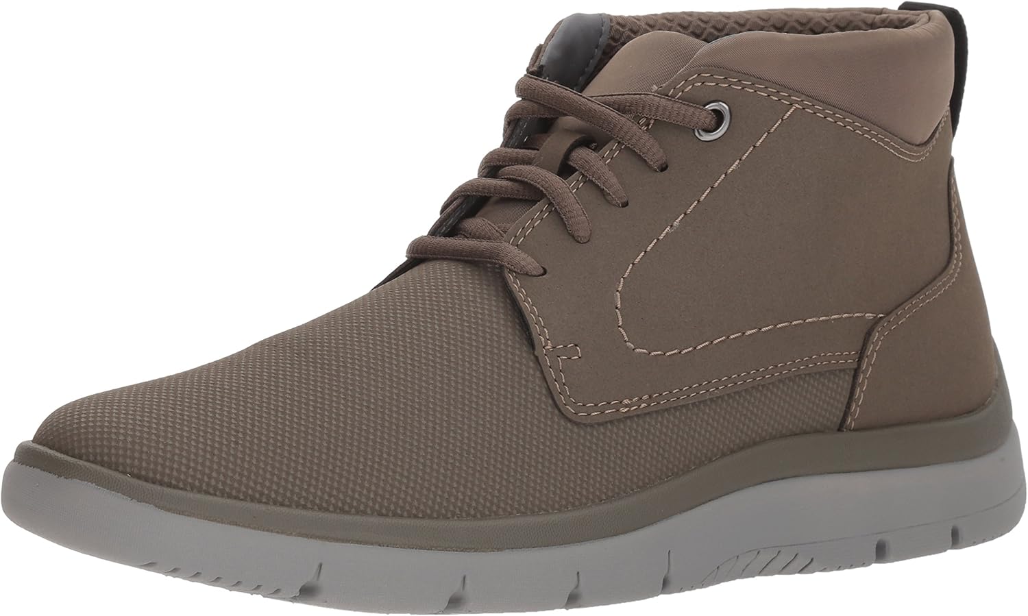 clarks men's tunsil mid chukka boot