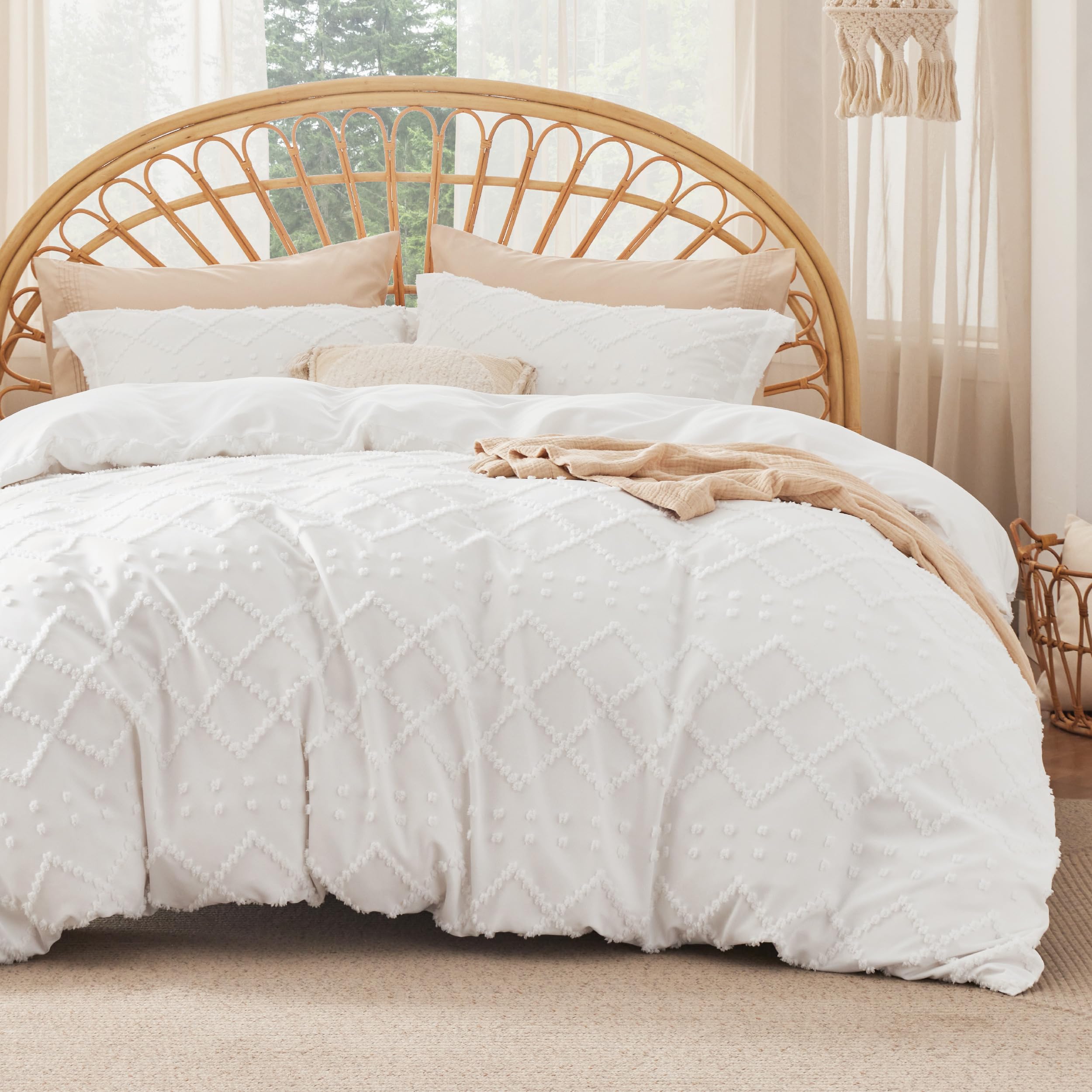 Photo 1 of Bedsure Boho Duvet Cover Queen Size with Fitted Sheet - Boho Bedding Comforter Set, 4 Pieces, Includes 1 Duvet Cover 90"x90" with Zipper Closure, 2 Pillow Shams, 1 Fitted Sheet, White