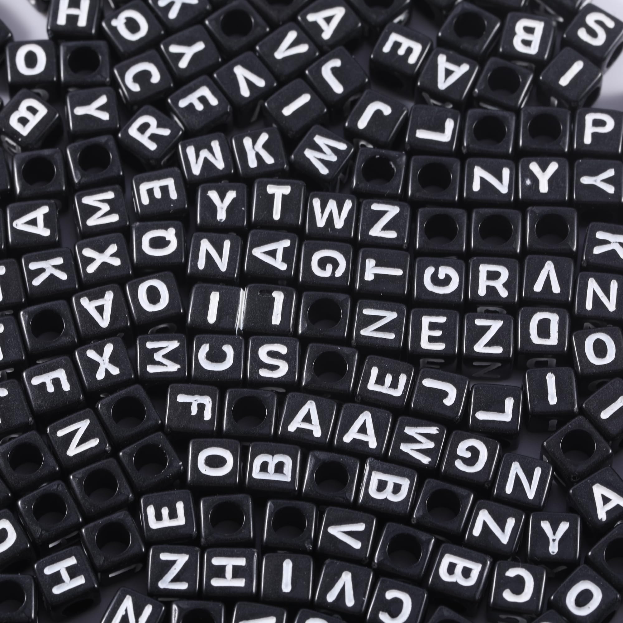 Photo 1 of 1000Pcs Black Acrylic Cube Letter Beads 6 * 6mm White Alphabet A-Z Beads for DIY Bracelet Necklace Jewelry Making