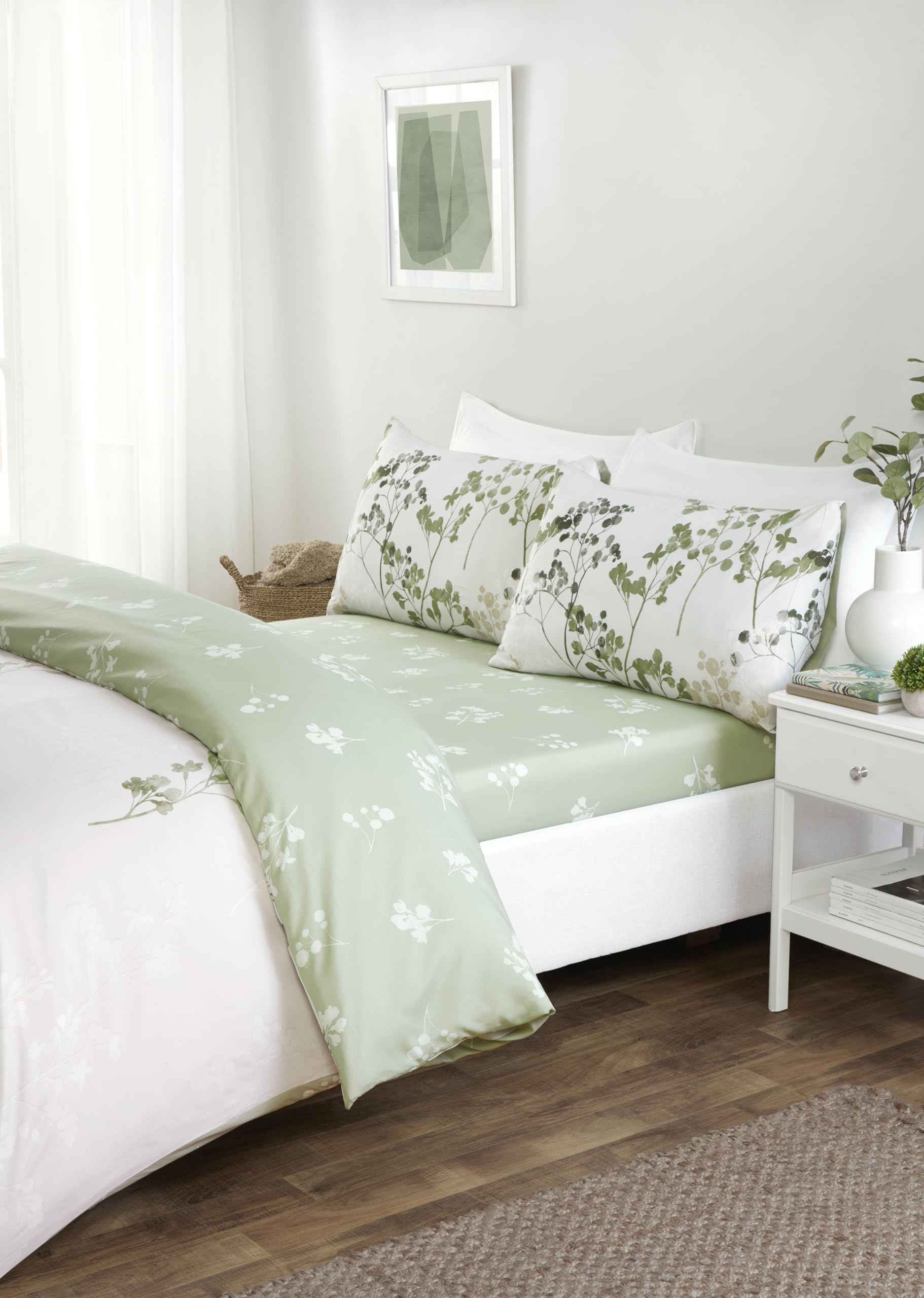 Rapport home Double Duvet Cover Set Green Floral Microfibre Bedding with Fitted Sheet & 2 Pillowcases - Soft & Stylish Bedroom Decor