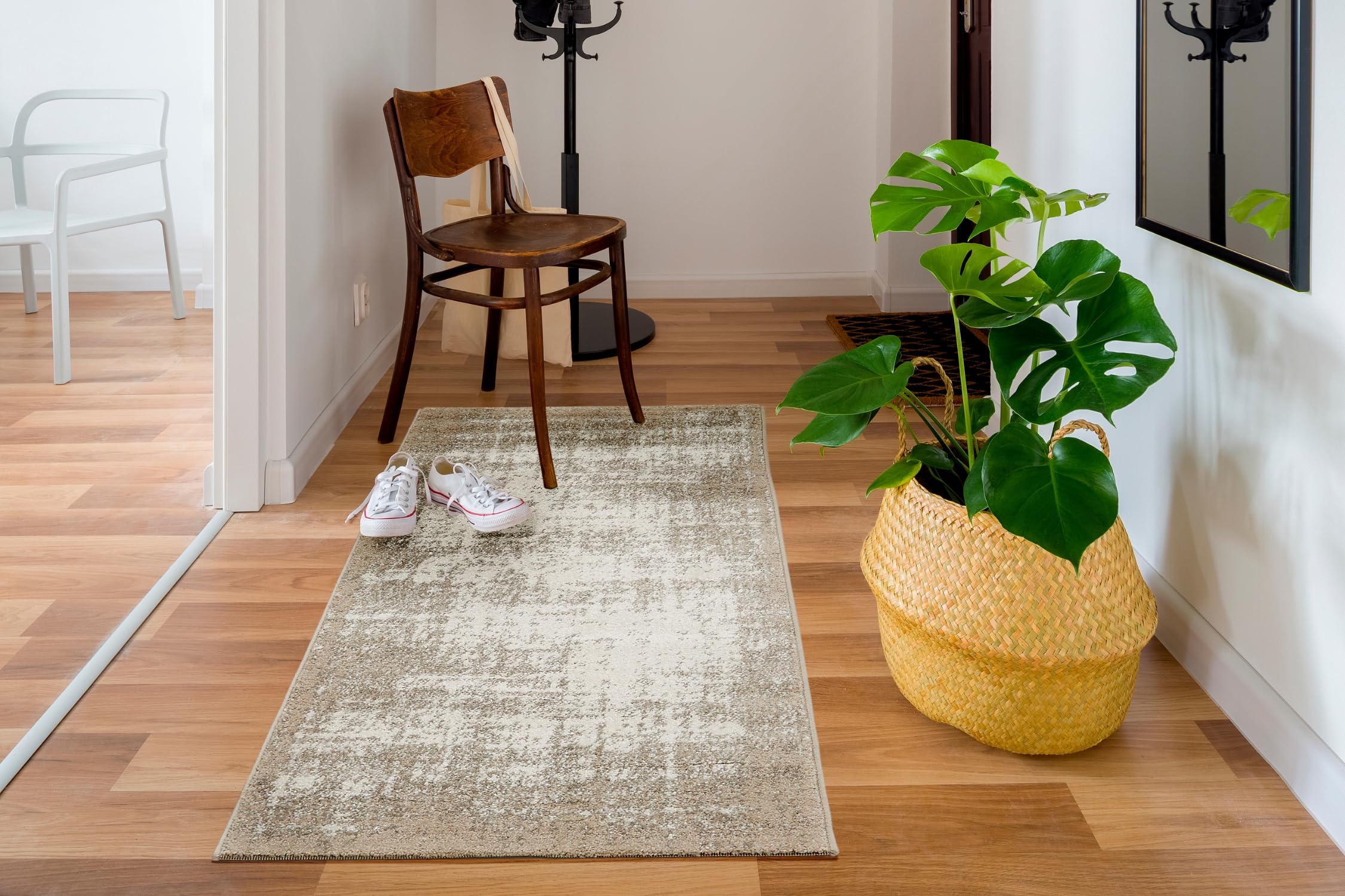 andiamo Woven Rug Modern Stylish Short Pile Rug Robust and Easy Care Made of 100% Polypropylene Suitable for Underfloor Heating and Robot Vacuum Cleaners 67 x 140 cm Stripes Beige