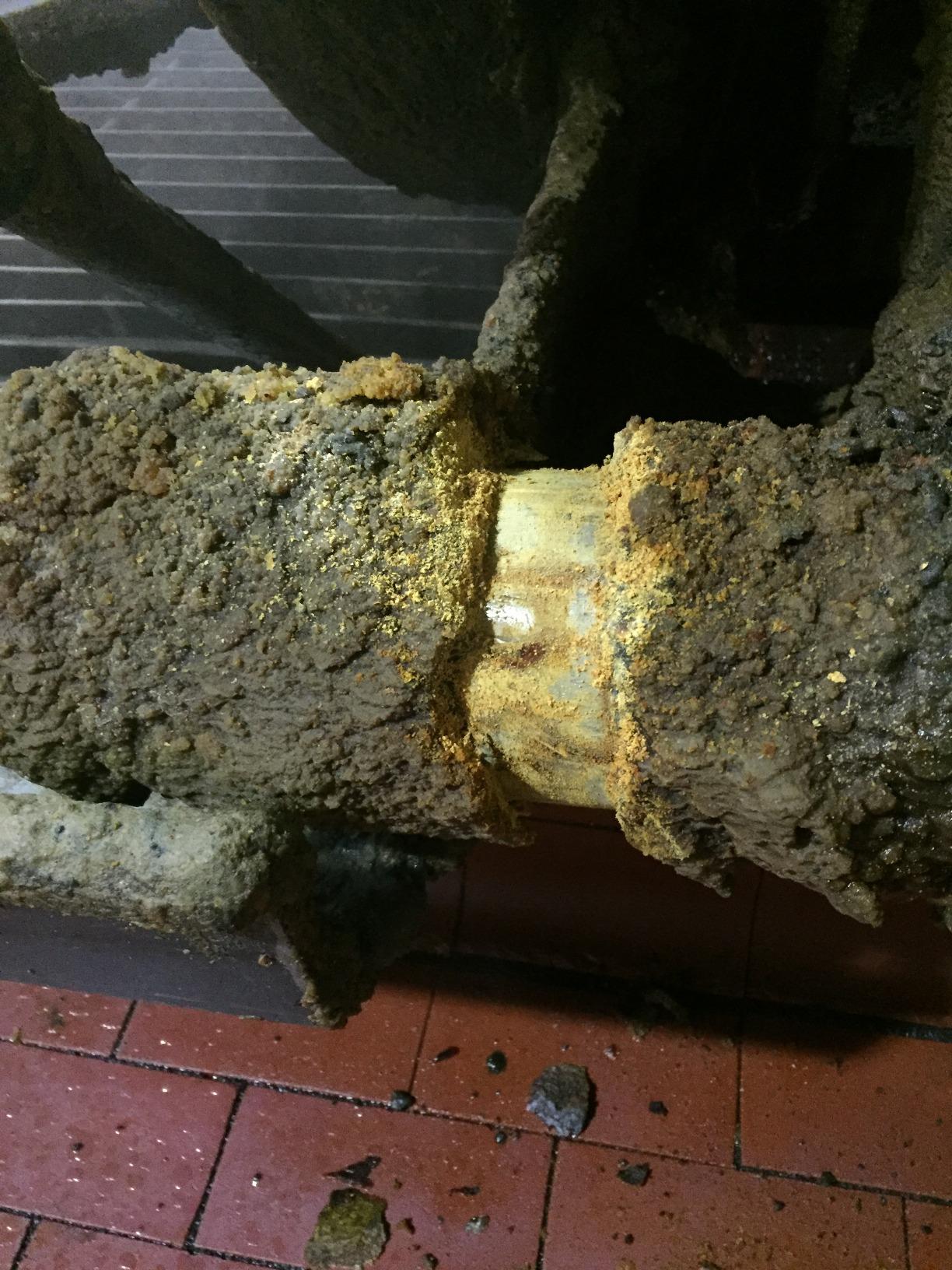 Milwaukee 2626-20 M18 18V Lithium Ion Cordless 18,000 OPM Orbiting Multi Tool with Woodcutting Blades and Sanding Pad with Sheets Included (Battery Not Included, Power Tool Only) photo review