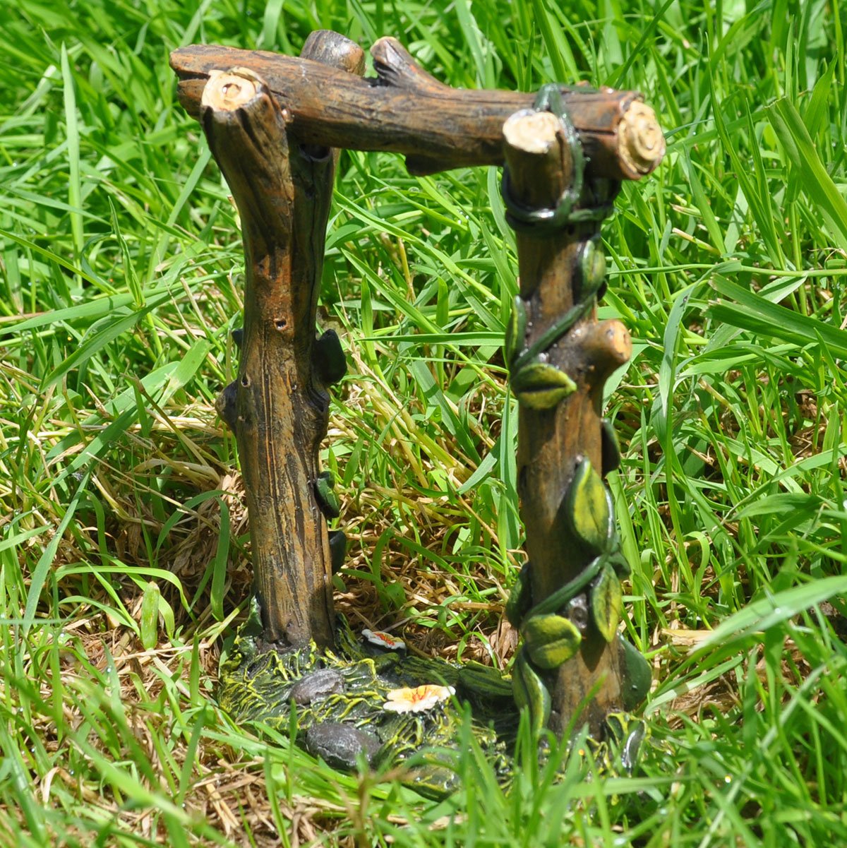 Prezents.com Fairy Garden UK Mini Wooden Archway Garden Miniature Home Decor - Elf Pixie Hobbit Magical Gift Idea - Height: 12cm