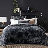 RECYCO Luxury Velvet Quilt Set King Size Bedding Sets, Ultra Soft Velvet Comforter Set, Lightweight Channel Box Stitch Oversized Bedspread Coverlet for All Season, with 2 Shams, Black