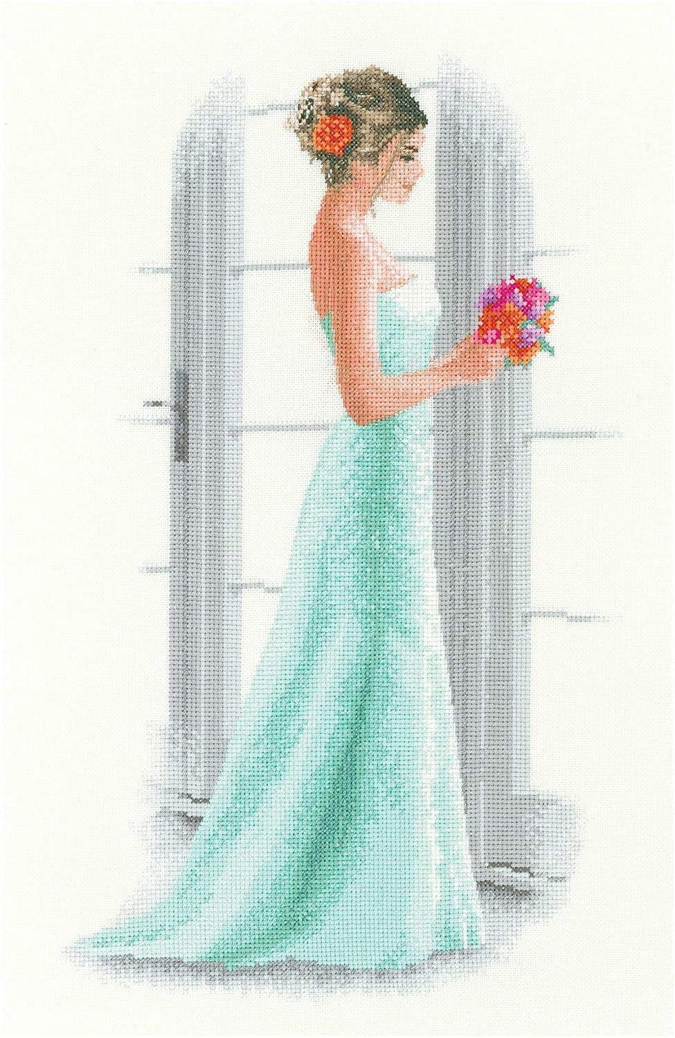 Heritage Crafts Elegance Cross Stitch Kit - Daisy (Aida)